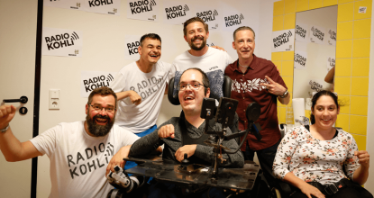 Das Team von Radio Kohli mit Studiogast Klaas Heufer-Umlauf