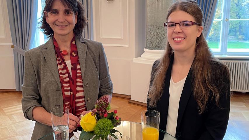 Beate Baumgärtner und Andrea Schönfisch