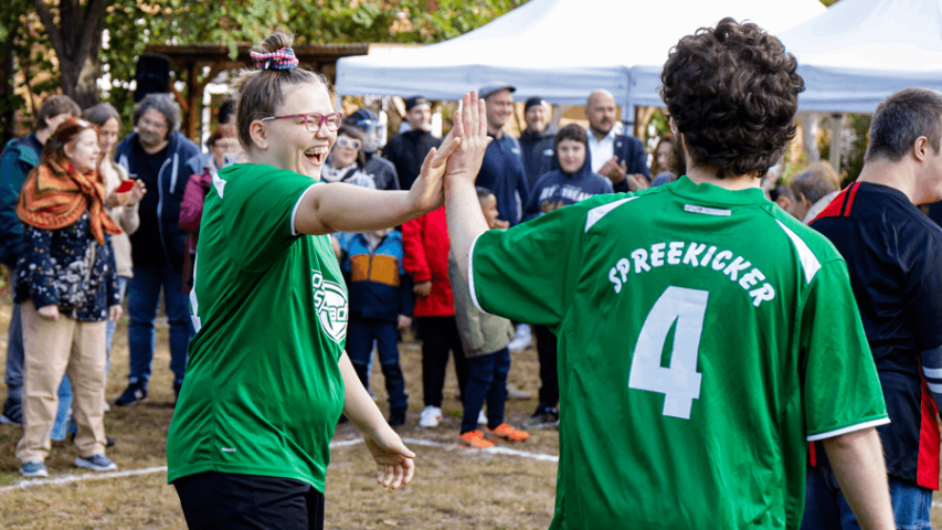 Gemeinsame Spielfreude beim 17. BFB-Fußballturnier von Mosaik 2024 